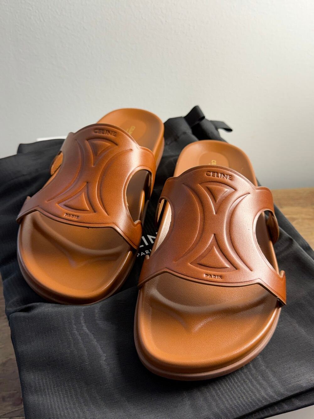 Celine TRIOMPHE SLIDE IN CALFSKIN - VEGETAL TANNING size 39 $830